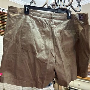 Women’s Khaki Shorts